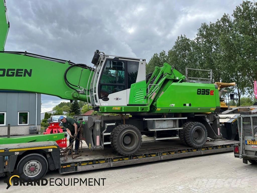 Sennebogen 835M E 廃棄物／工業産廃処理機