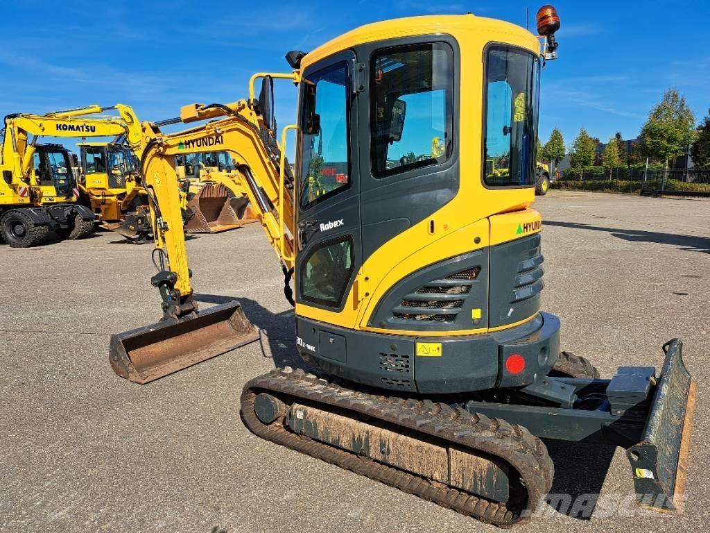 Hyundai R30 Z-9AK ミニ油圧ショベル 7t以下（ミニユンボ・ミニディガー）