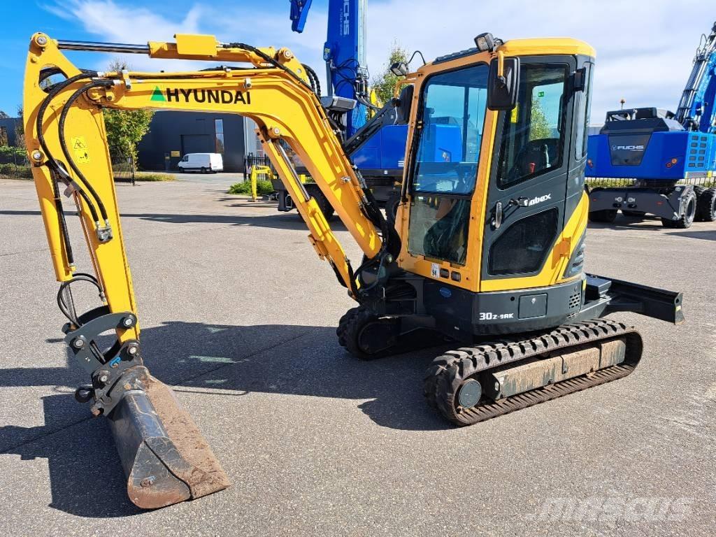 Hyundai R30 Z-9AK ミニ油圧ショベル 7t以下（ミニユンボ・ミニディガー）