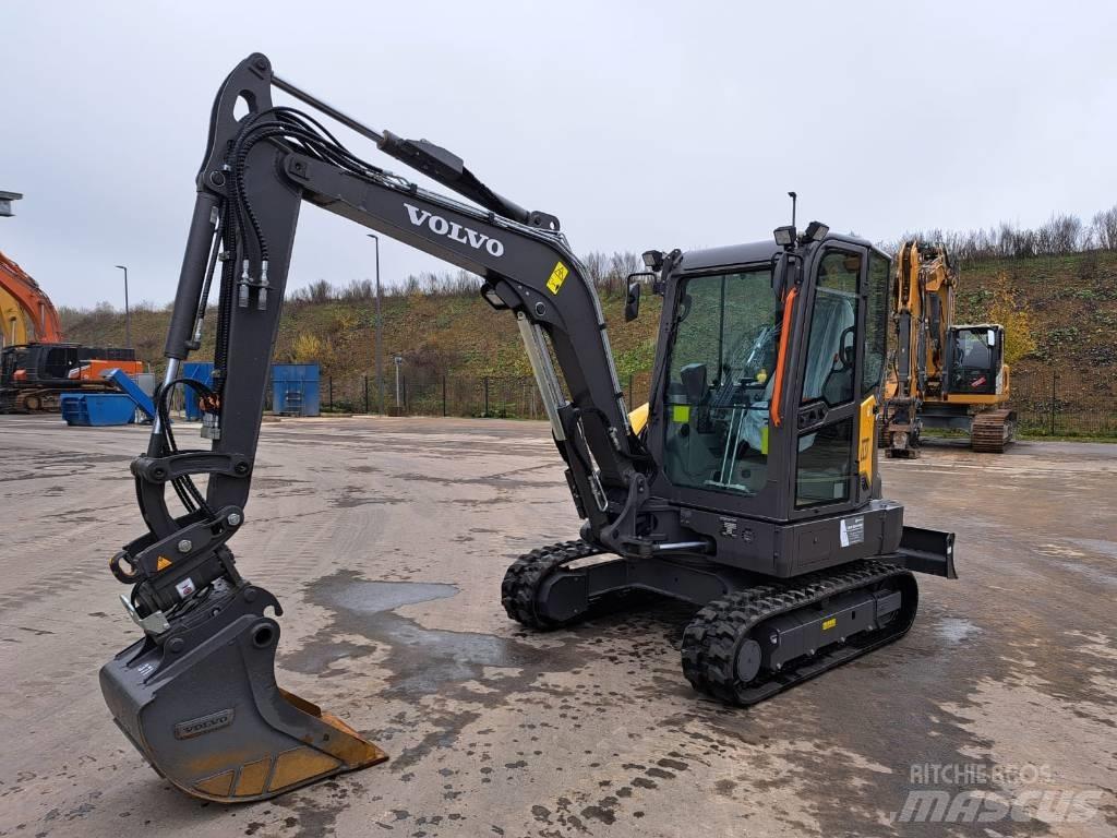 Volvo EC 37 F ミニ油圧ショベル 7t以下（ミニユンボ・ミニディガー）
