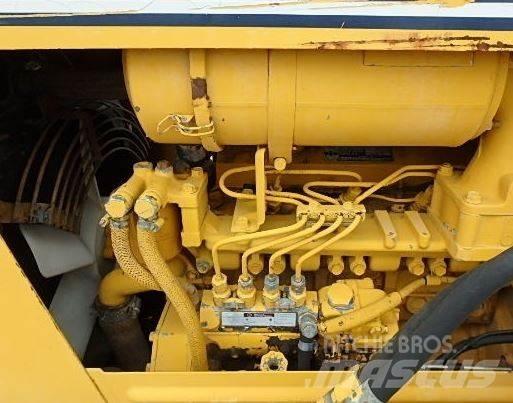 Komatsu D 20 A-6 ブルドーザー
