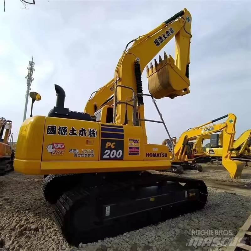 Komatsu PC 200 大型油圧ショベル12t以上（パワーショベル・ユンボ）