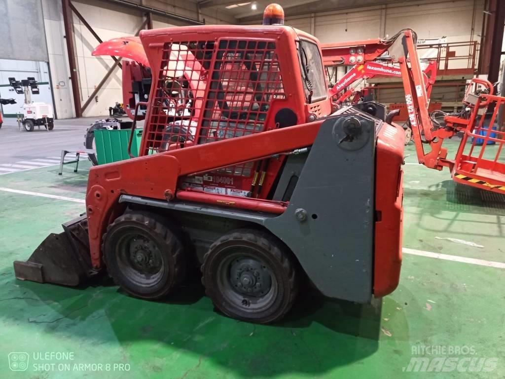 Bobcat S 100 スキッドステアローダー