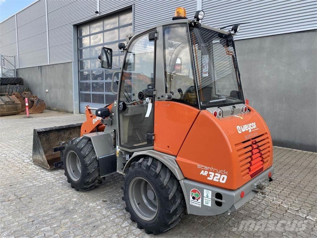 Weycor AR320 Cab 多目的ローダー