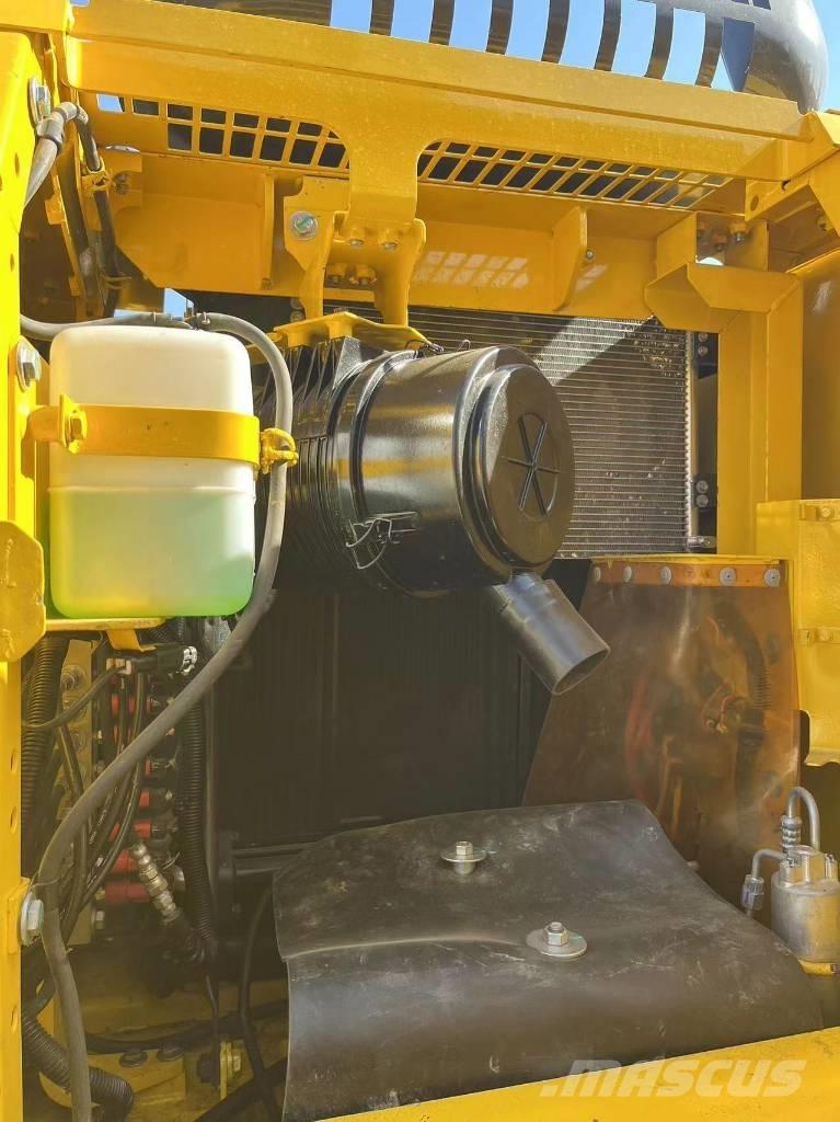 Komatsu PC 130 大型油圧ショベル12t以上（パワーショベル・ユンボ）