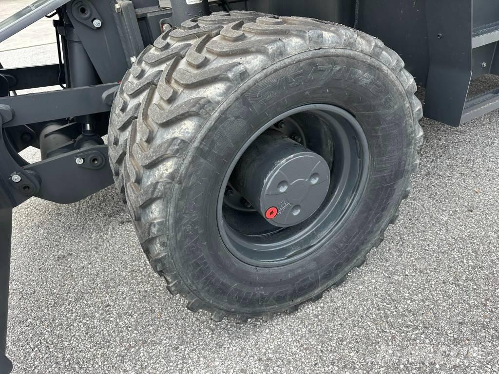 Komatsu PW 160-11EO ホイール式油圧ショベル（パワーショベル・ユンボ・バックホー）