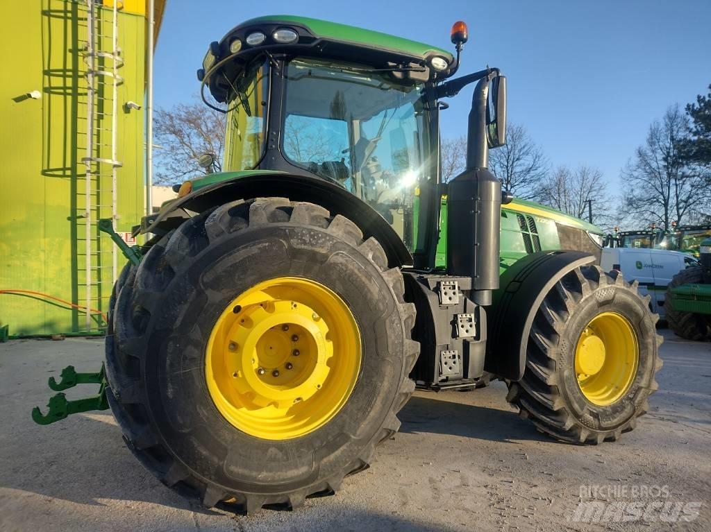 John Deere 7270 R トラクター