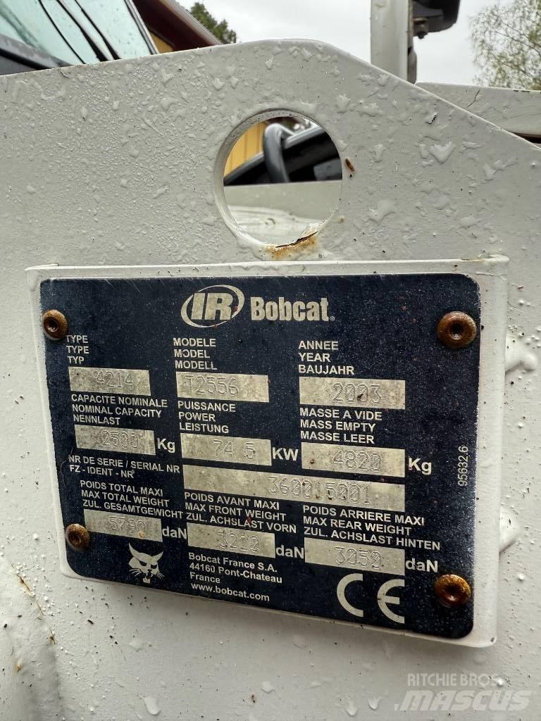 Bobcat T 2556 テレスコーピックハンドラー