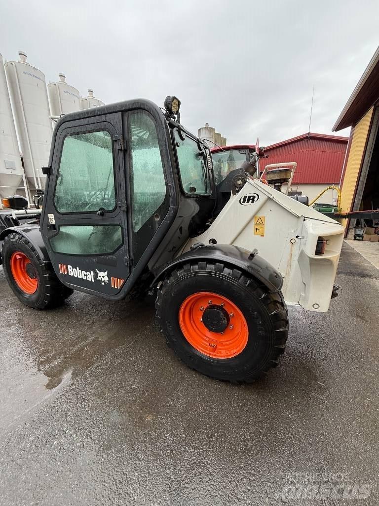 Bobcat T 2556 テレスコーピックハンドラー