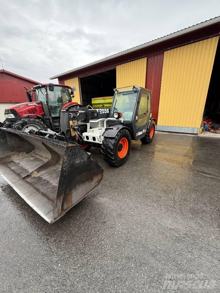 Bobcat T 2556 テレスコーピックハンドラー
