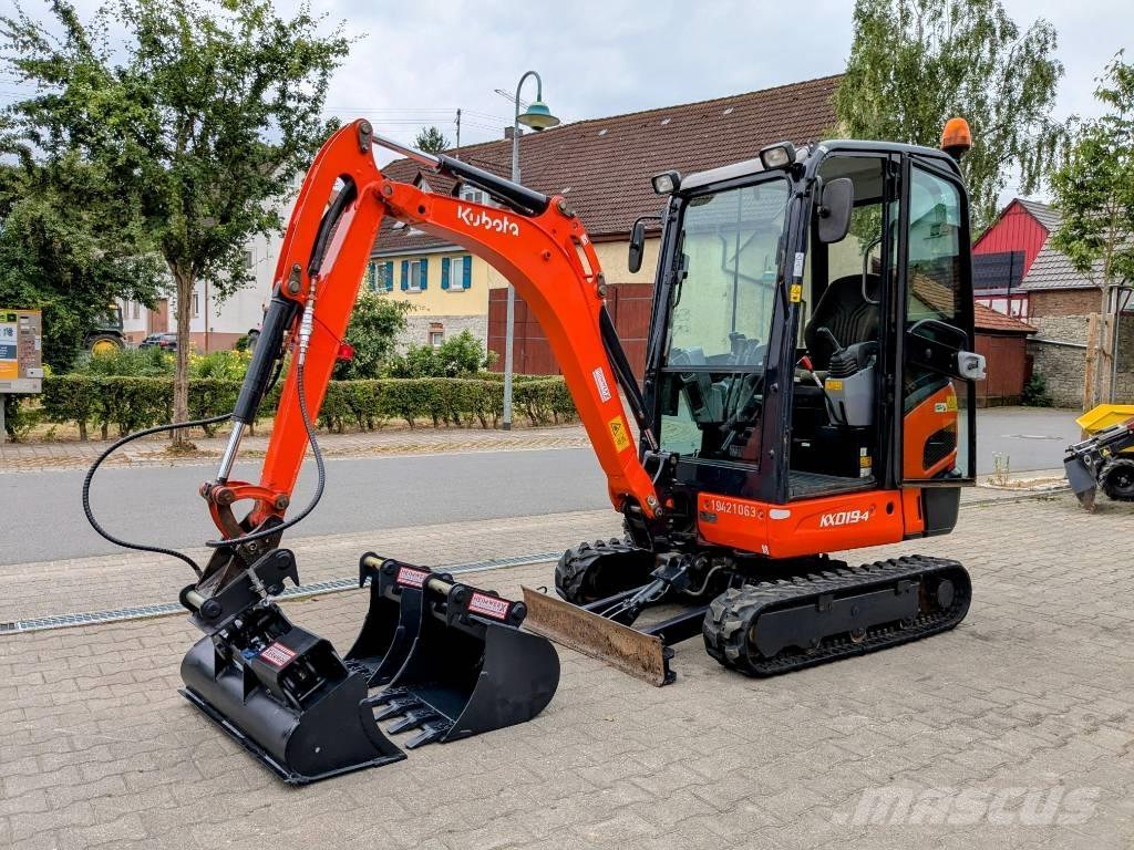 Kubota KX 019-4 ミニ油圧ショベル 7t以下（ミニユンボ・ミニディガー）