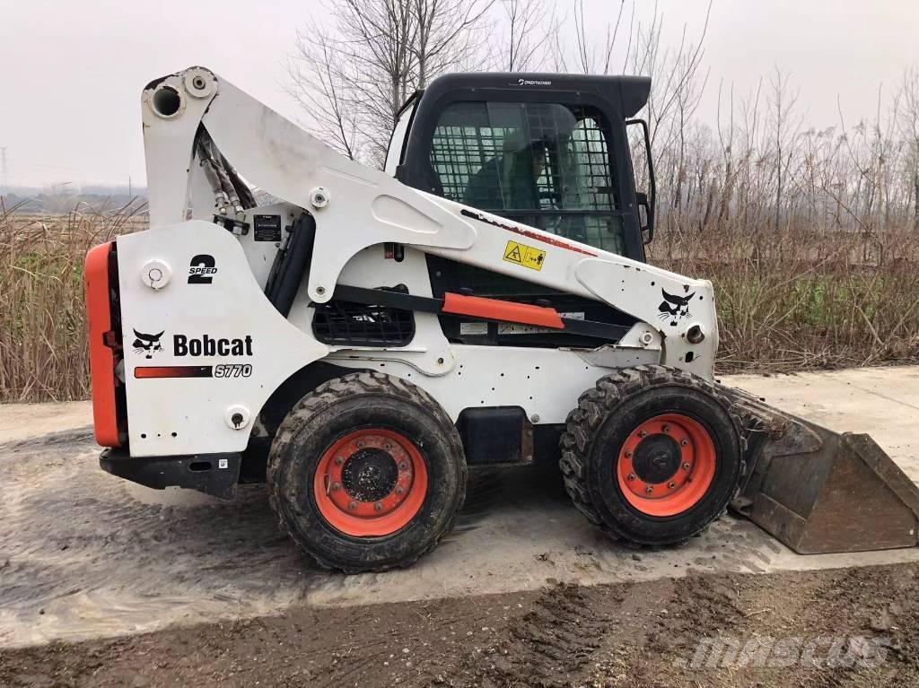 Bobcat T 770 スキッドステアローダー