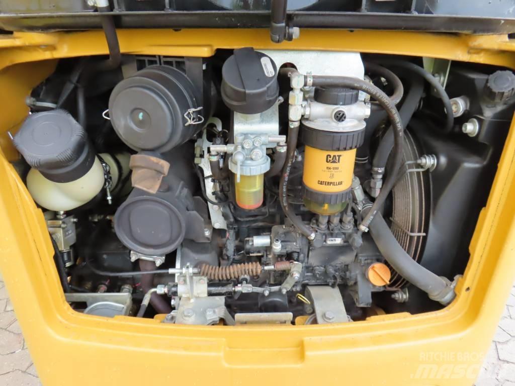 CAT 301.7 D ミニ油圧ショベル 7t以下（ミニユンボ・ミニディガー）