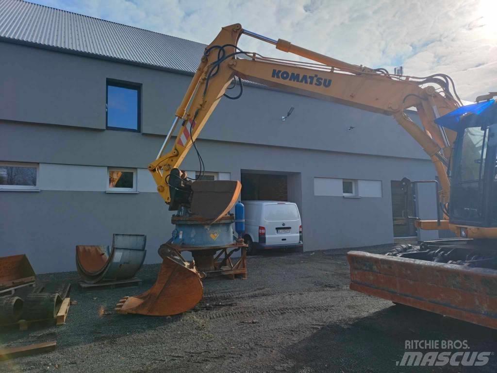 Komatsu PW 130ES-6K ホイール式油圧ショベル（パワーショベル・ユンボ・バックホー）