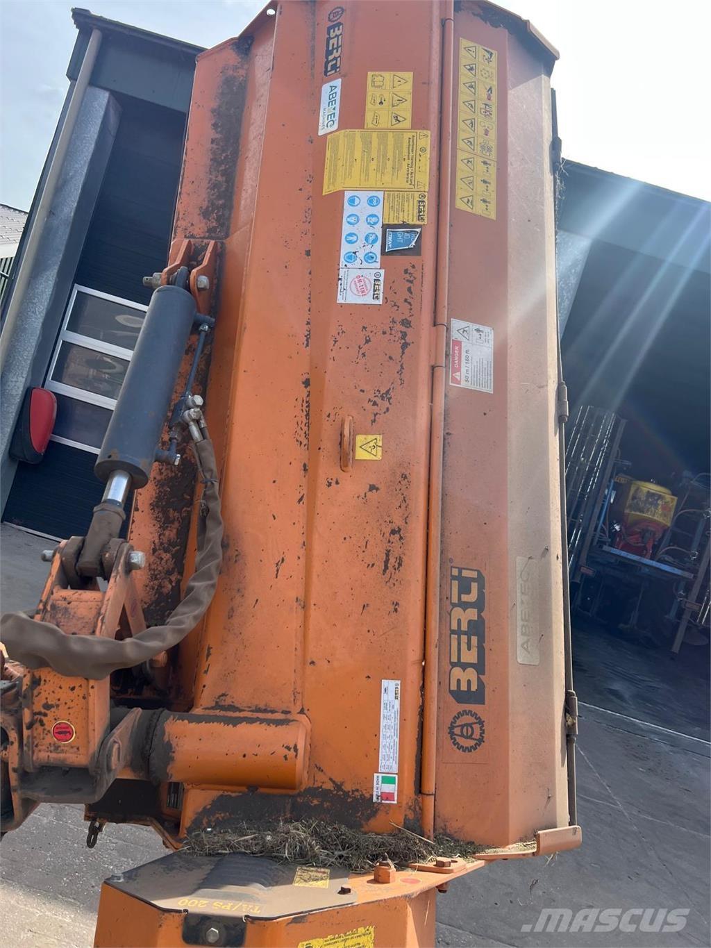 Berti TAPS 200 ラフ・トリムモア/芝刈り機