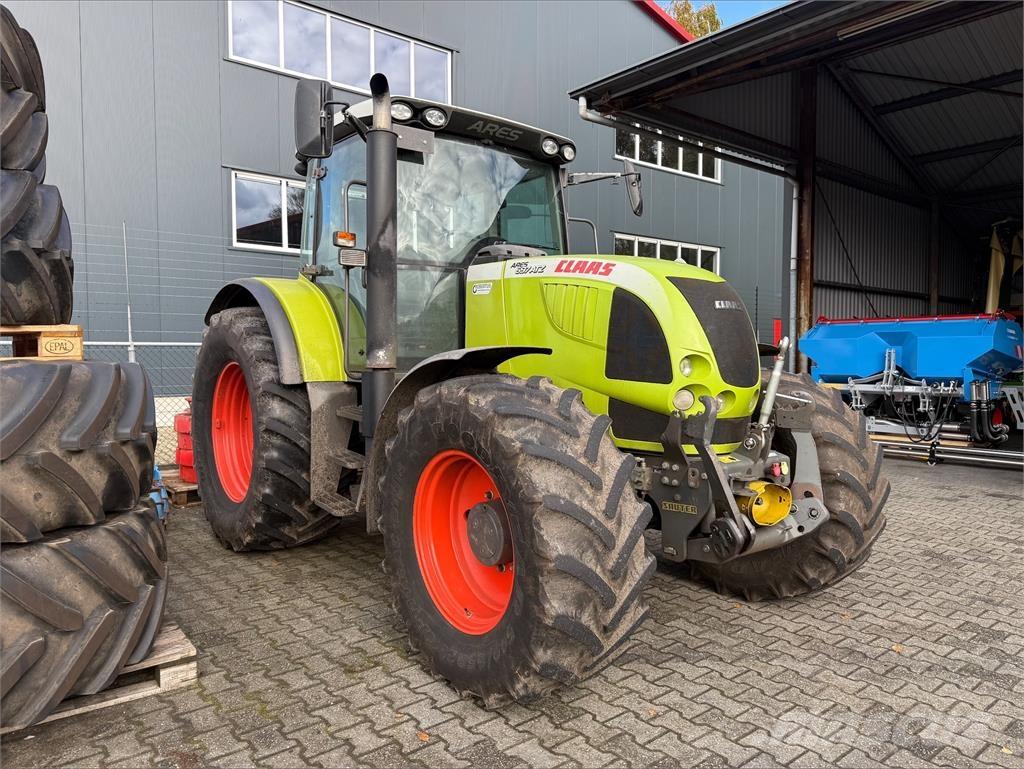 CLAAS Ares 697 ATZ トラクター
