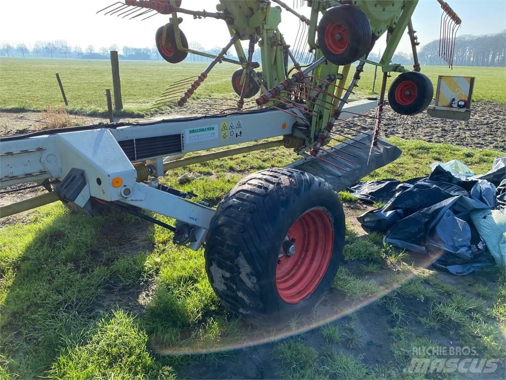 CLAAS liner 3000 テッダー・テッダーレーキ