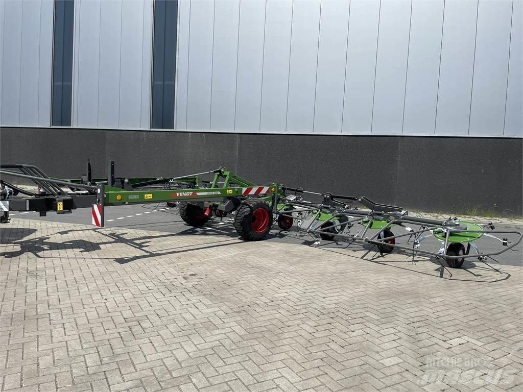 Fendt Lotus 1020 テッダー・テッダーレーキ