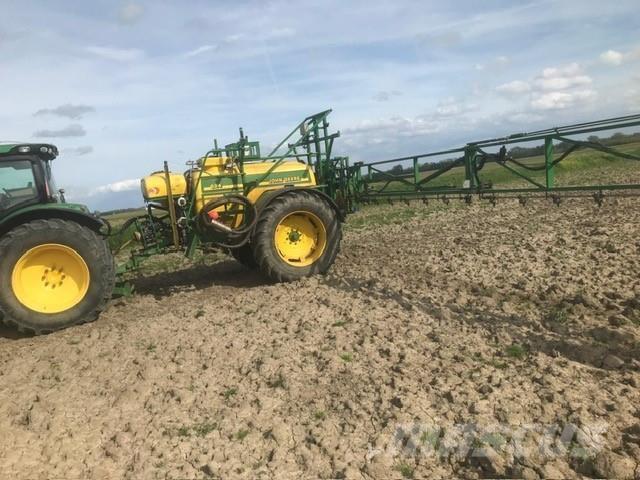 John Deere 624 自走式噴霧器
