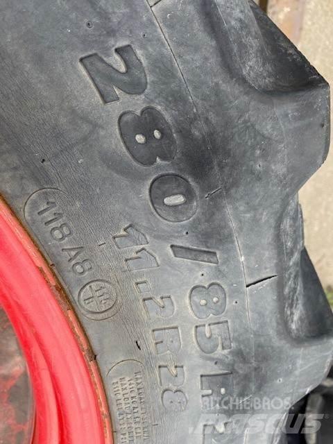Kleber 280/85 R28 タイヤ、ホイル、リム