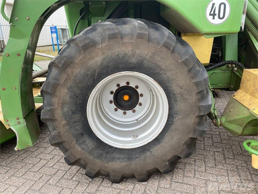 Krone Big M 420 芝刈り機