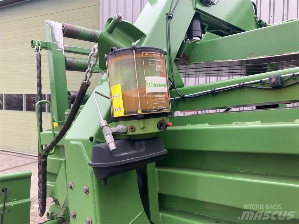 Krone BP 1270 XC スクエアベーラー