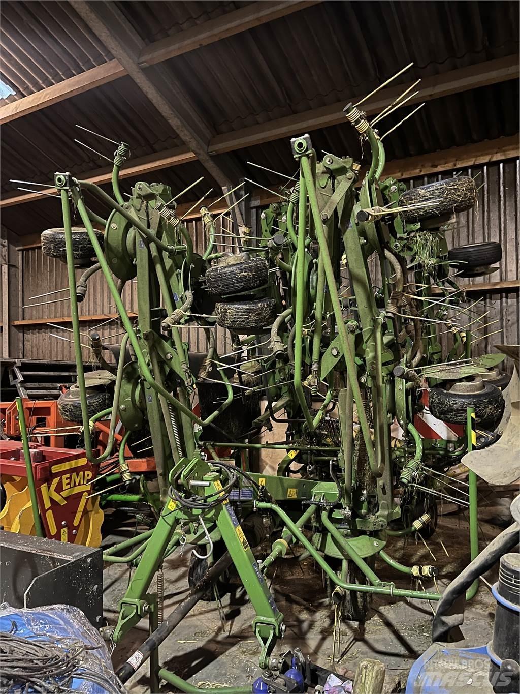 Krone KW 8.82 テッダー・テッダーレーキ