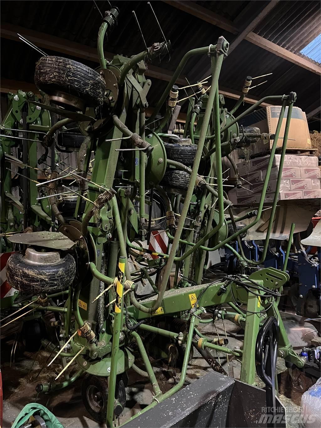 Krone KW 8.82 テッダー・テッダーレーキ