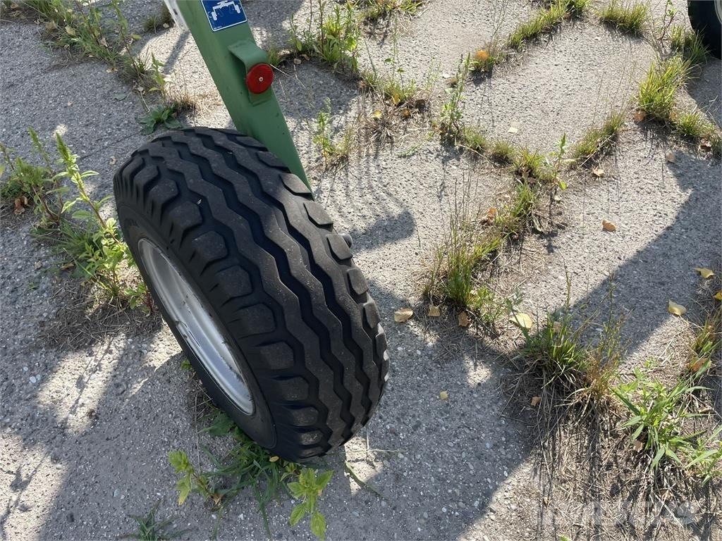 Krone Swadro 900 テッダー・テッダーレーキ