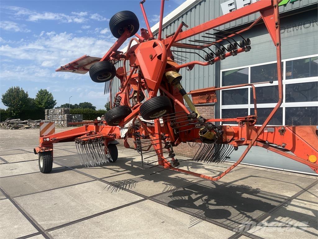 Kuhn 7302 DL テッダー・テッダーレーキ