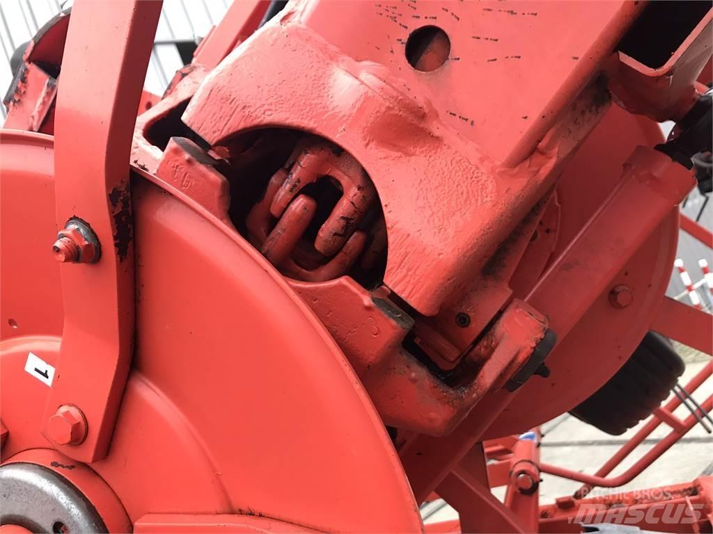 Kuhn GF 10802 T テッダー・テッダーレーキ