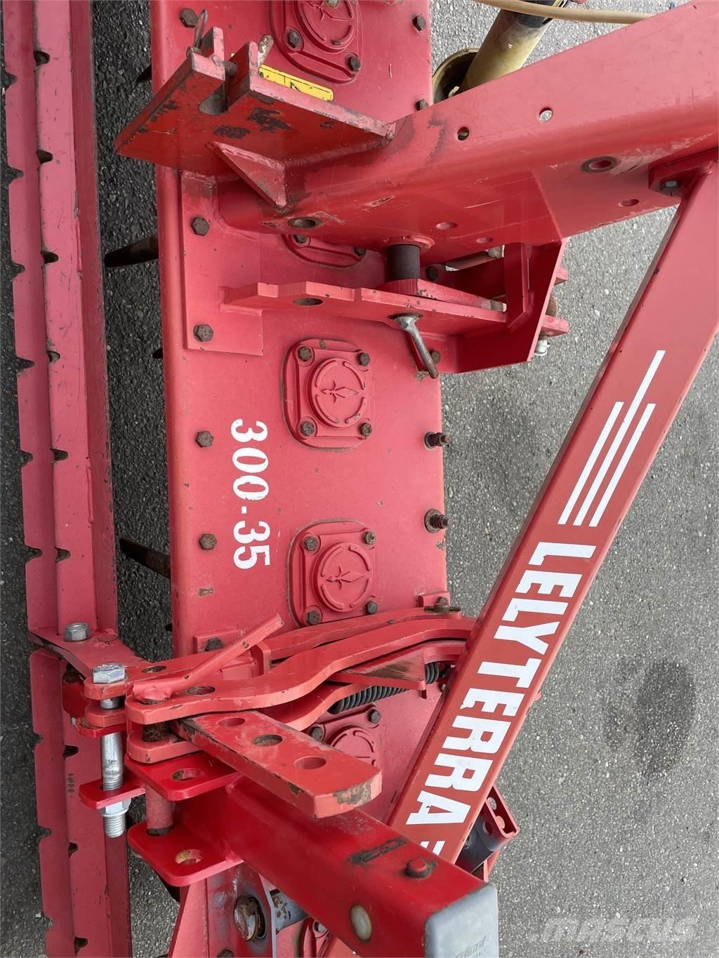 Lely 300-35 パワーハローとロータリーハロー