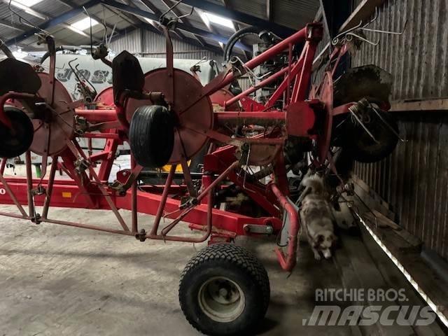 Lely Lotus 1020 テッダー・テッダーレーキ