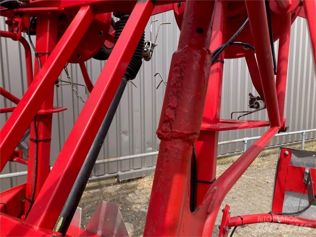 Lely Lotus 1020 テッダー・テッダーレーキ