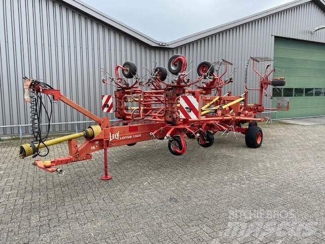 Lely Lotus 1325 テッダー・テッダーレーキ
