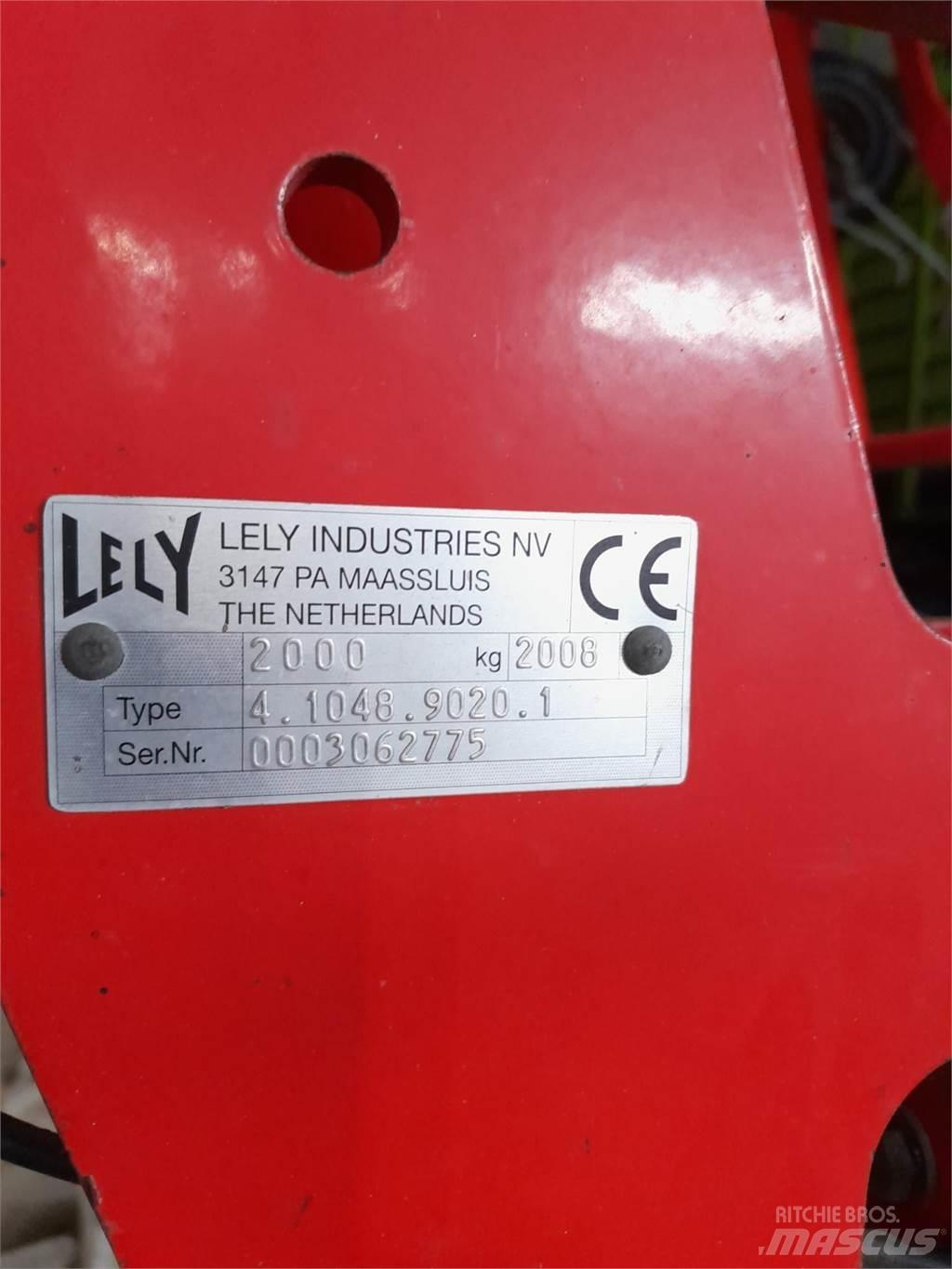 Lely Lotus 900 テッダー・テッダーレーキ