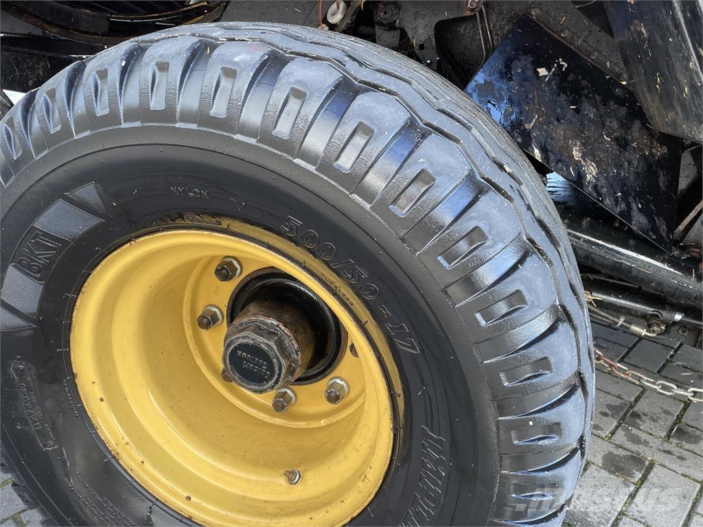 New Holland BB960 スクエアベーラー