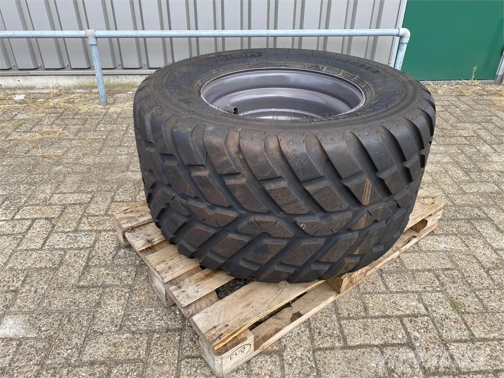 Nokian  タイヤ、ホイル、リム