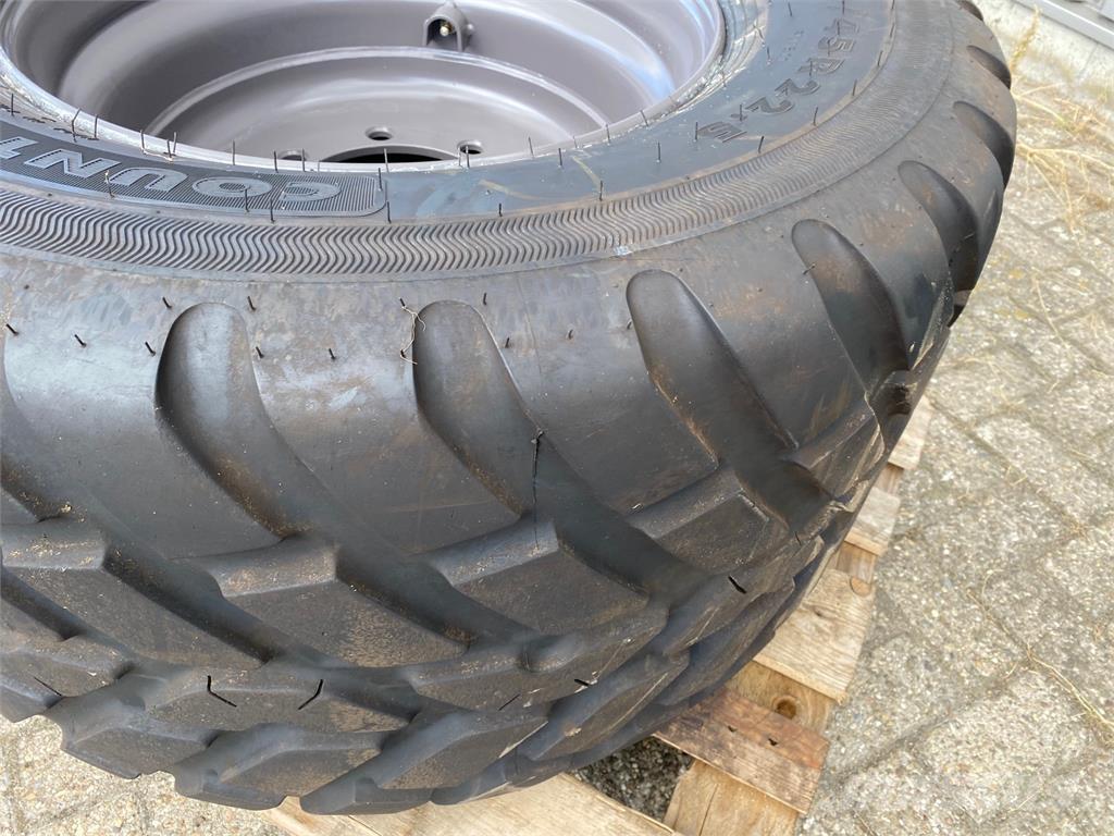 Nokian  タイヤ、ホイル、リム