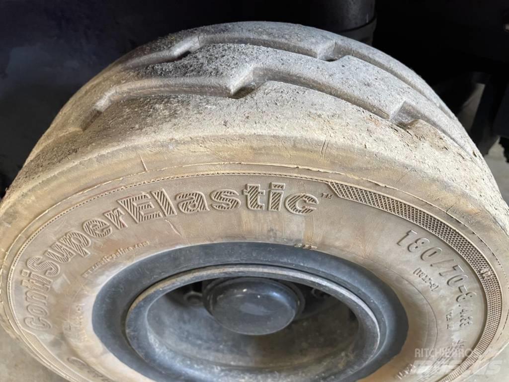 Toyota 7 FB MF 25 バッテリーフォークリフト