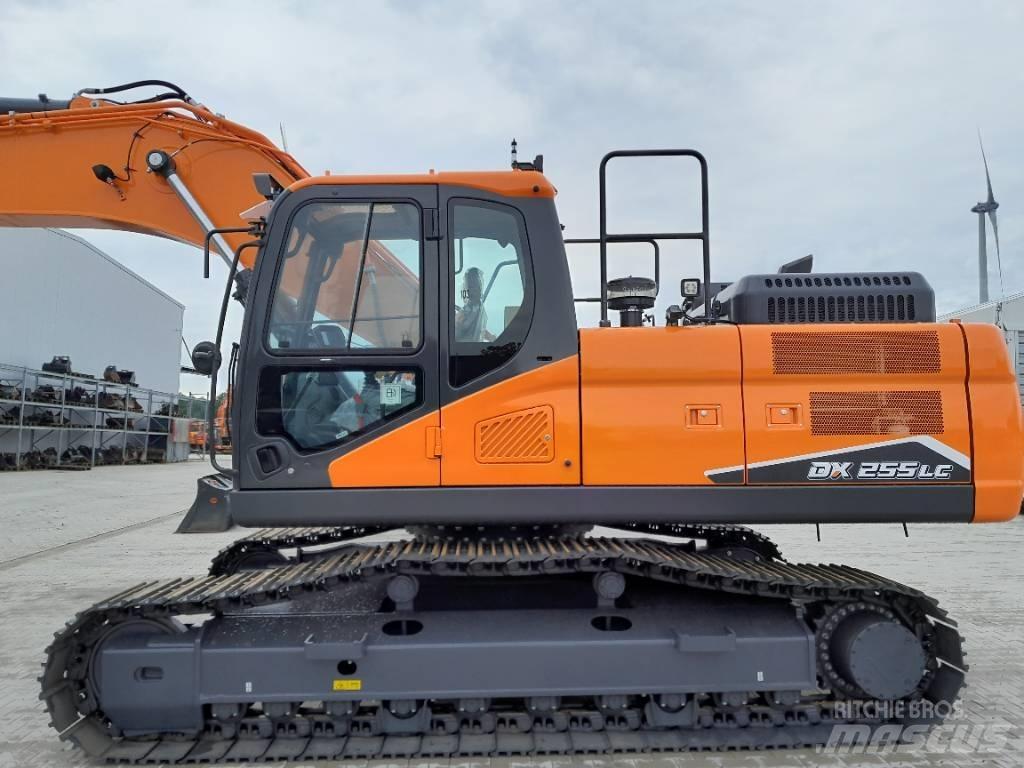 Doosan DX 255 NLC-7 大型油圧ショベル12t以上（パワーショベル・ユンボ）