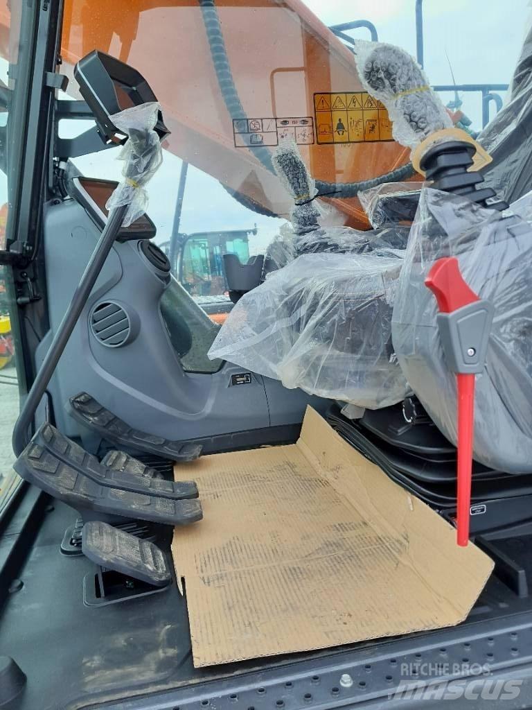 Doosan DX 255 NLC-7 大型油圧ショベル12t以上（パワーショベル・ユンボ）