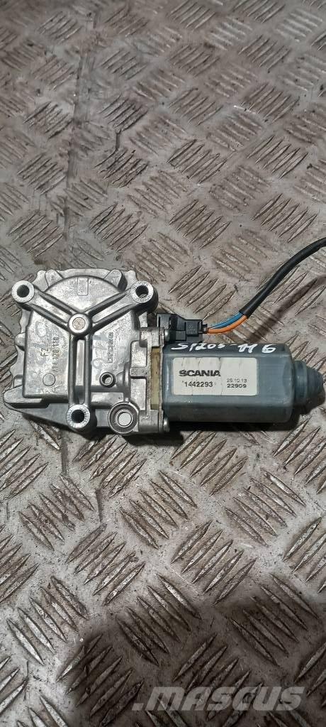Scania R 440.   1442293 電子機器
