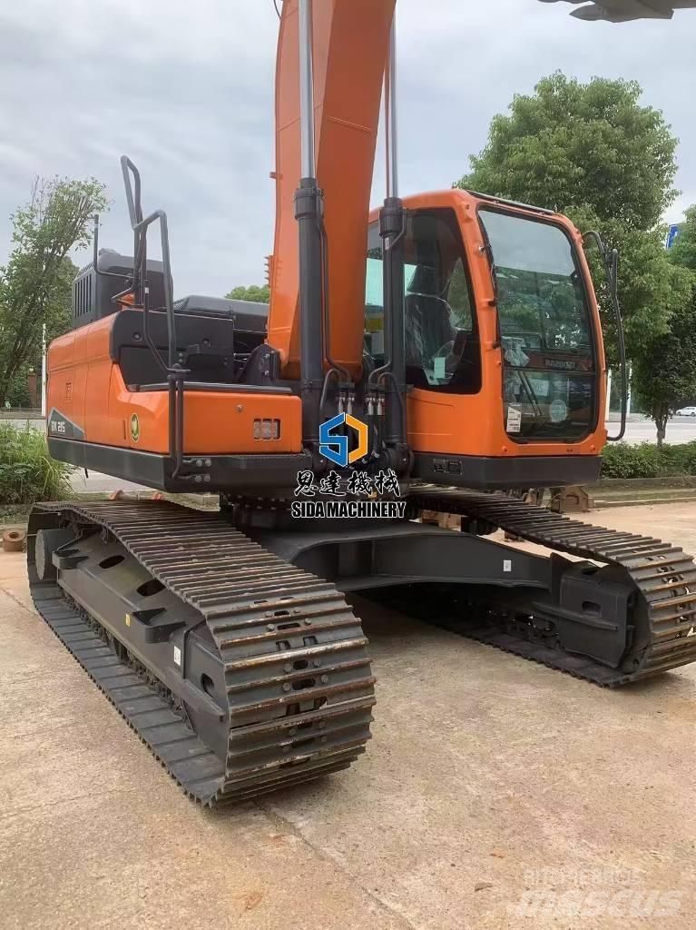 Develon DX 215 中型油圧ショベル 7ｔ-12ｔ（ユンボ・パワーショベル・バックホー）