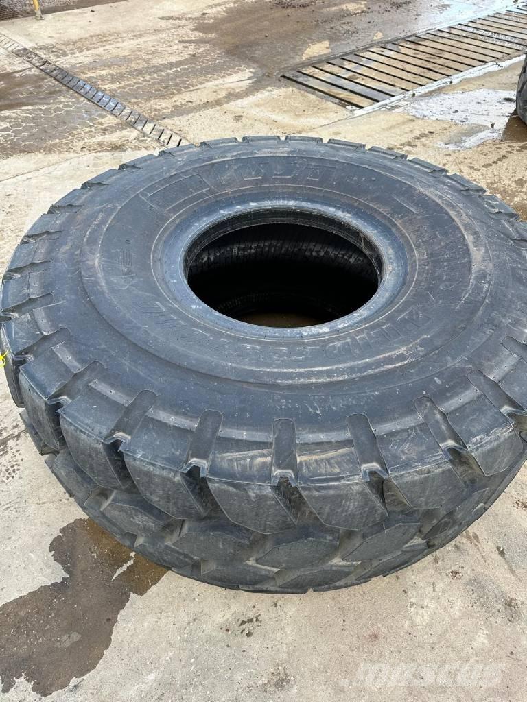 Bridgestone 26.5R25 タイヤ、ホイル、リム