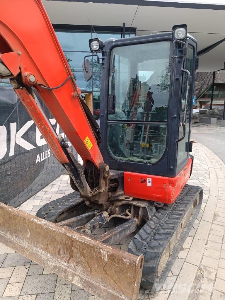 Kubota KX 037-4 ミニ油圧ショベル 7t以下（ミニユンボ・ミニディガー）