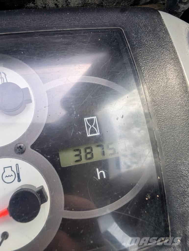 Komatsu PC 55 MR-3 ミニ油圧ショベル 7t以下（ミニユンボ・ミニディガー）