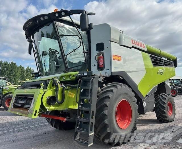 CLAAS LEXION 7400 コンバイン
