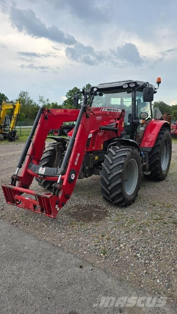 Massey Ferguson 5713 トラクター