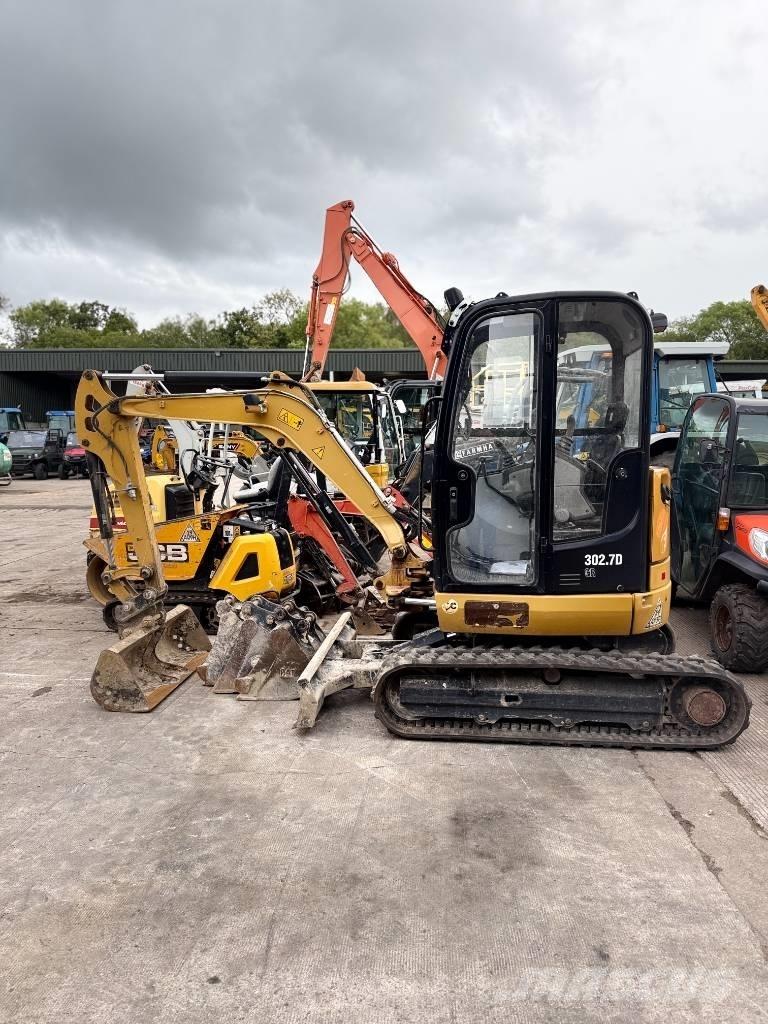 CAT 302.7 D CR ミニ油圧ショベル 7t以下（ミニユンボ・ミニディガー）